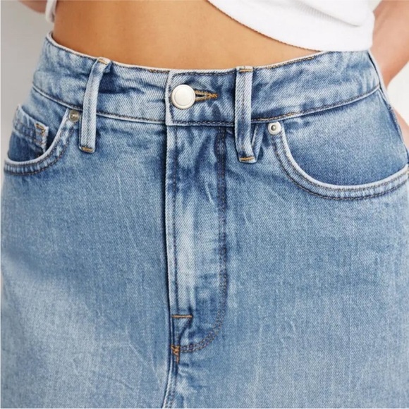 Good American Slit Front Denim Maxi Skirt - Picture 6 of 8